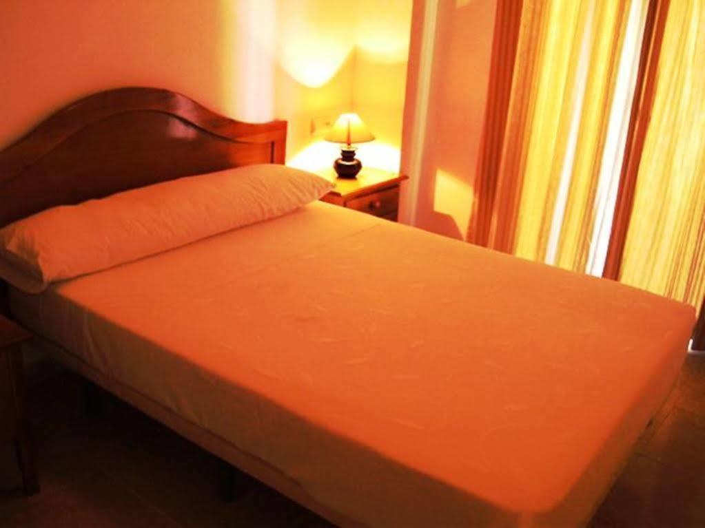 Vicenta Apartaments 토레몰리노스 외부 사진